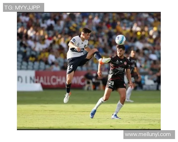 悉尼皇帝与柏斯野猫的精彩对决谁将赢得澳洲足球赛季的荣耀