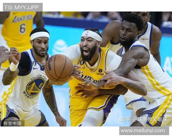 鹈鹕勇士对决精彩回顾NBA新赛季首战激情四溢