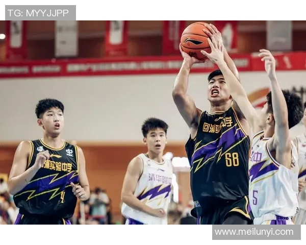 高诗岩：从青涩新星到篮球赛场的闪耀明星之路